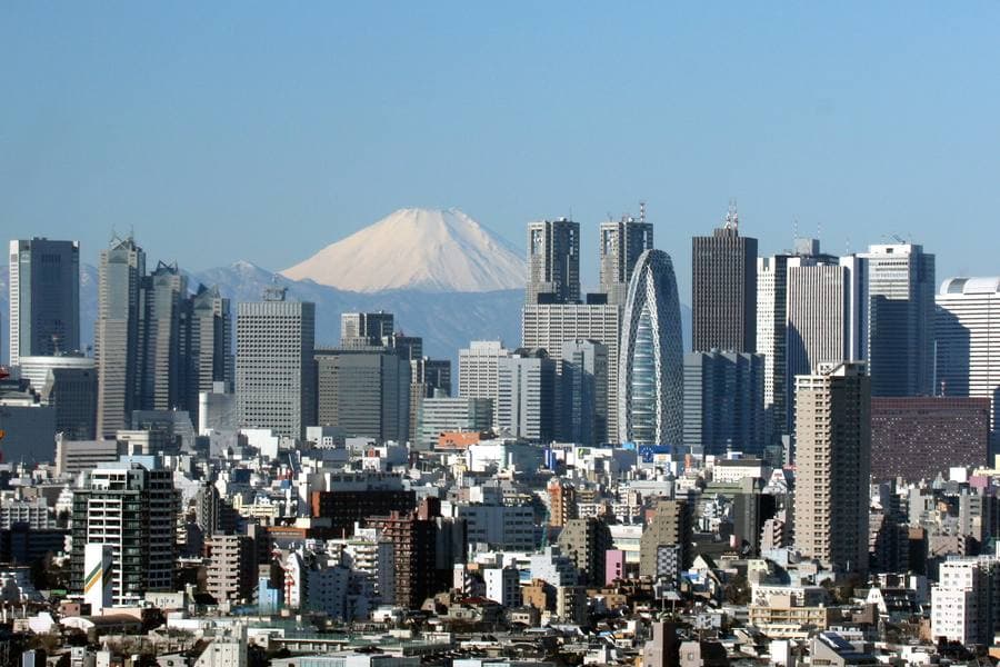 杜鵑正面吹襲東京,撞正日本十年一遇嘅銀週假期