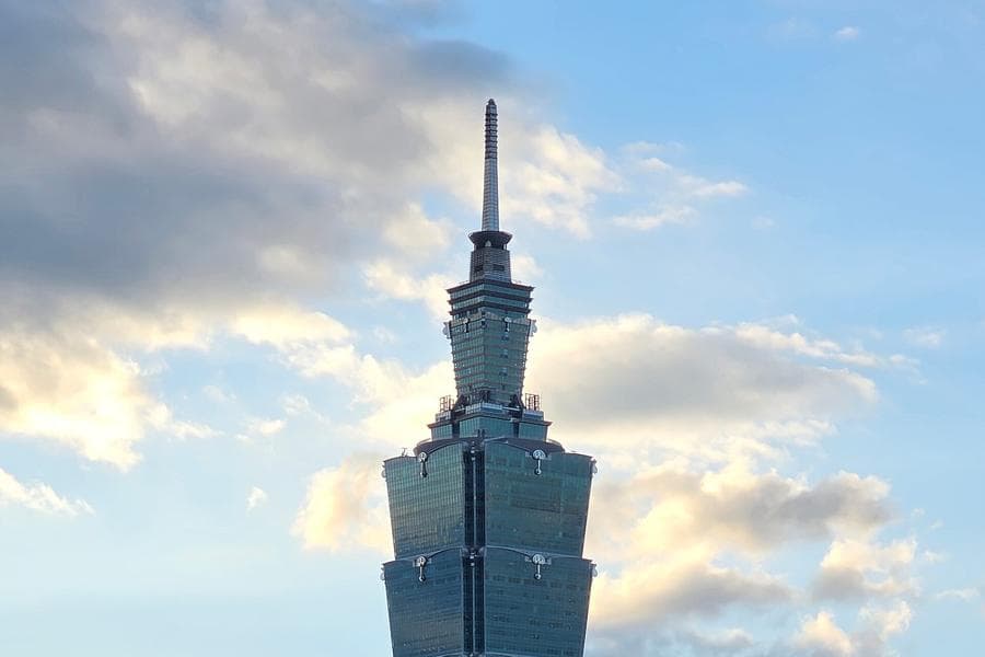 巴威冇令香港掛過一個波,卻取消了 208 班香港航班——數據話你知發生咗咩事